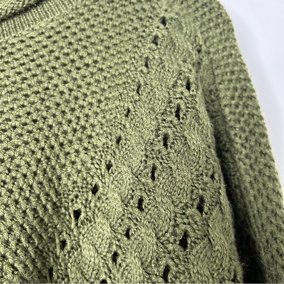 Charlotte Russe Cropped Crochet Oliver Green Sweater Size Large - Picture 8 of 12